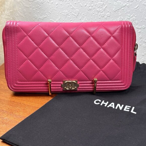 CHANEL le Boy Medium Gusset Zip Around Wallet Black Caviar Leather Gold CC HW - Picture 1 of 7